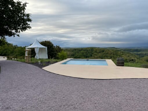 Création d’une piscine et des extérieurs
